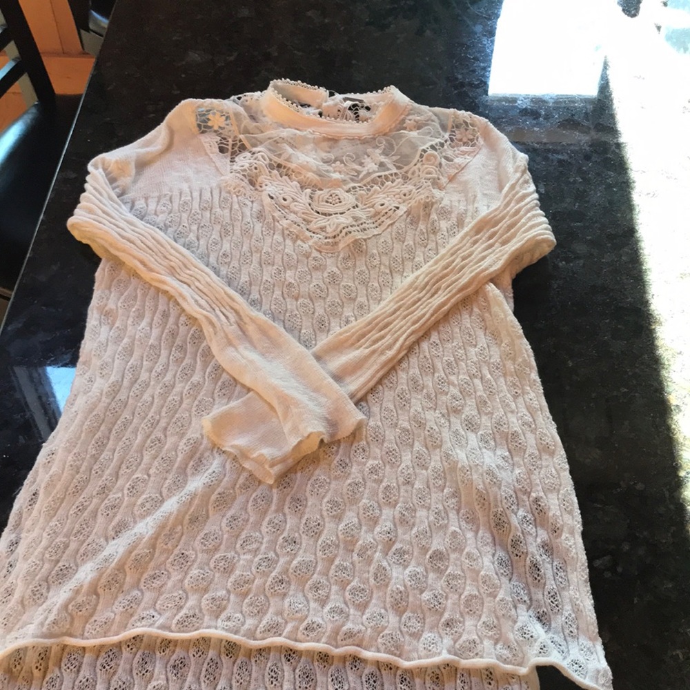 Free People.. white LACE sweater🌺